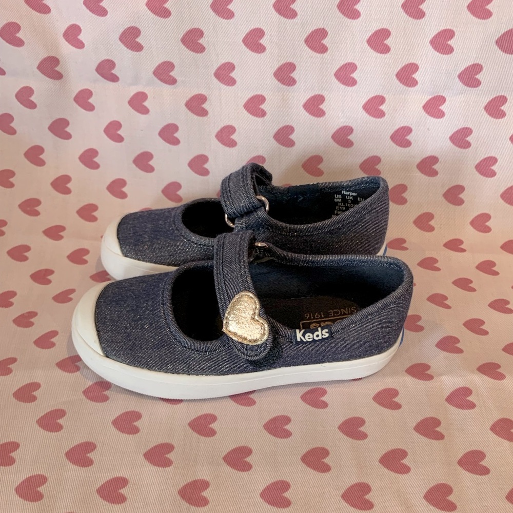 Keds. Size 6 toddler denim Velcro shoe. EUC